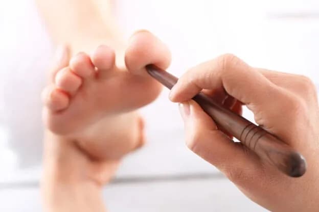 Akupunktura punkty na stopie: jak skutecznie leczyć dolegliwości