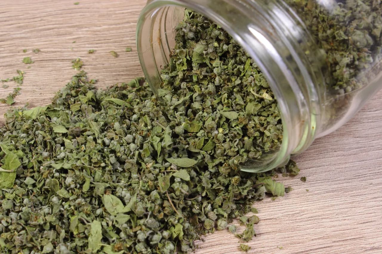 Napar z majeranku na co? Odkryj jego niezwykłe właściwości zdrowotne